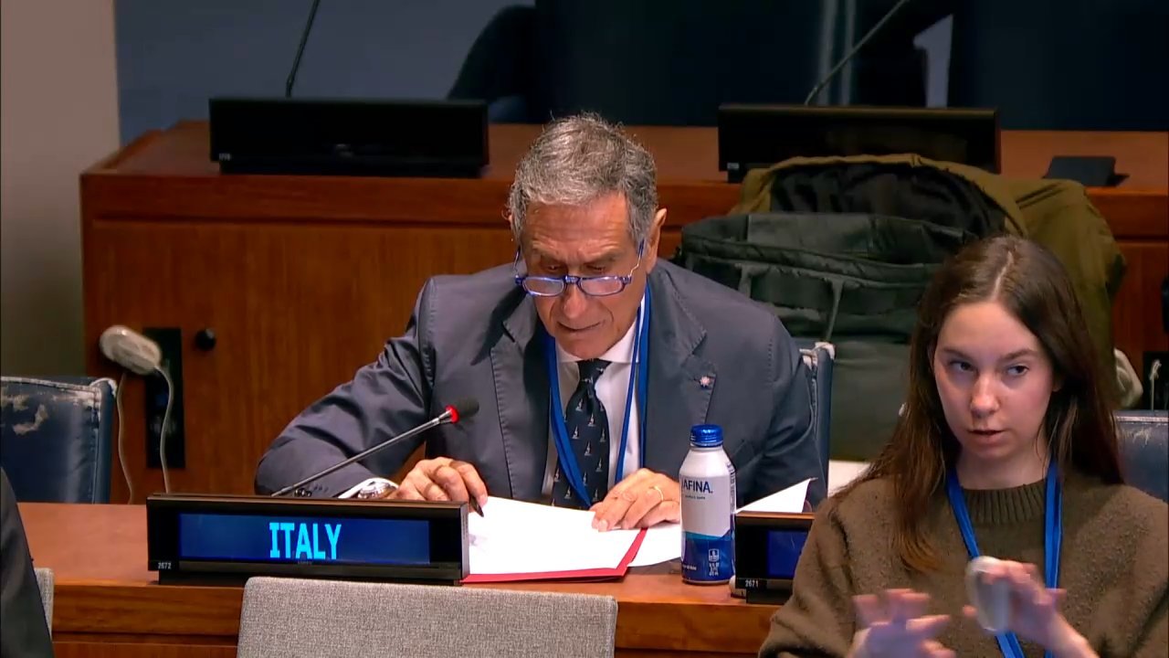 Cover image for UN Assembly Unanimously Adopts First Declaration on Sea Level Rise