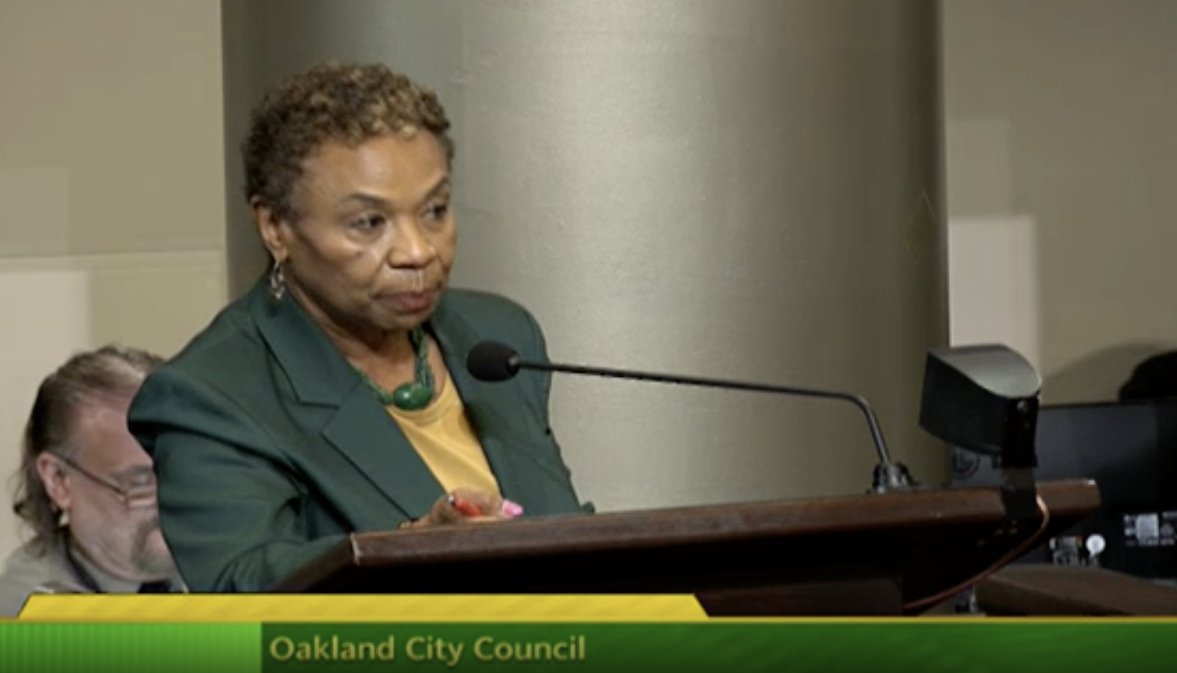 Cover image for Oakland Sends Strong-Mayor Charter Reform to November Ballot on Razor-Thin 5-4 Vote